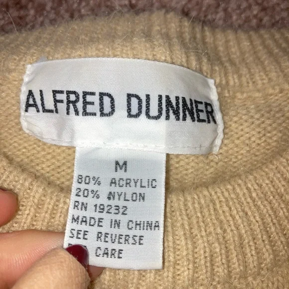 Vintage Floral Sweater - Picture 8 of 10